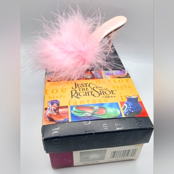 Raine Just the Right Shoe VA-VA VOOM COA Box 25030. Vintage 1999 - Picture 1 of 5